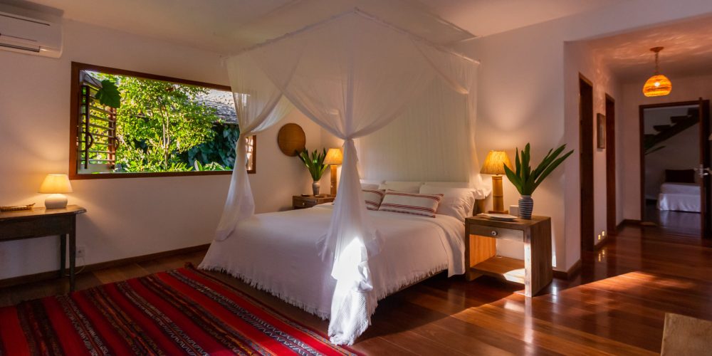 2 suites iguais - dentro da casa - uma delas pode ser 2 camas ou 1 king (8)